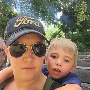 Meet your Posher, Lindsey